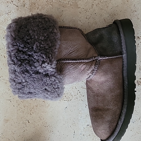 UGG tall Bailey gray boots with 3 side buttons Size 7 - Picture 14 of 14